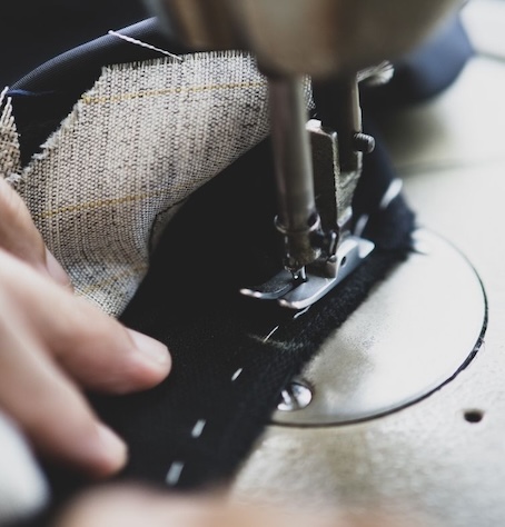 Hochwertige Materialien und Verarbeitung bei Varazio - Maßgeschneiderte Herrenmode mit Präzision